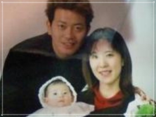 宮迫博之と嫁と息子の家族画像